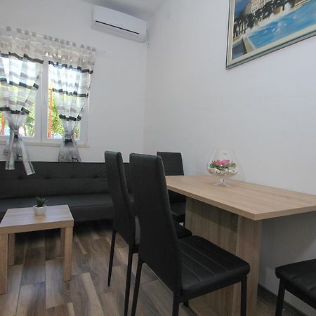 Apartment Afrodita Каштела Экстерьер фото
