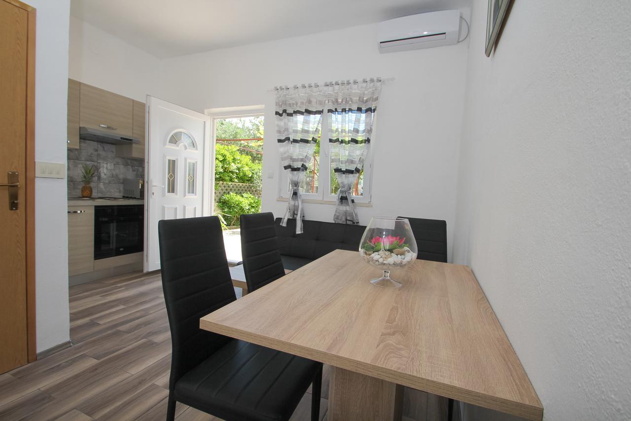 Apartment Afrodita Каштела Экстерьер фото