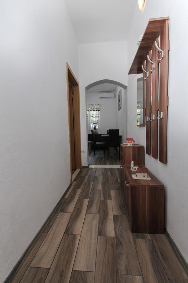 Apartment Afrodita Каштела Экстерьер фото