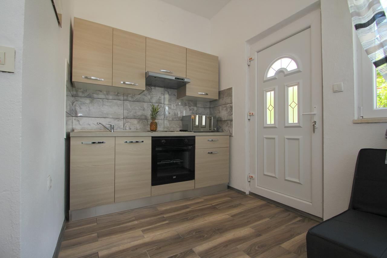 Apartment Afrodita Каштела Экстерьер фото